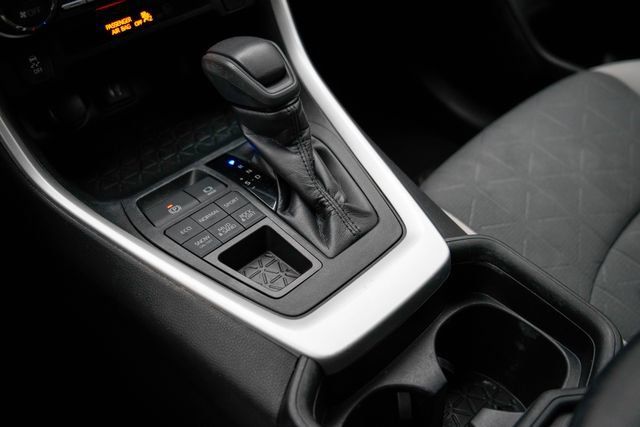 Used 2019 Toyota RAV4 XLE w/ Carpet Mat Package AWD/4WD image 23