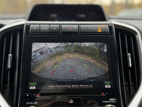 Used 2020 Subaru Ascent Touring image 3