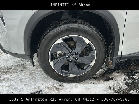 Used 2025 Nissan Rogue SV w/ SV Premium Package image 20