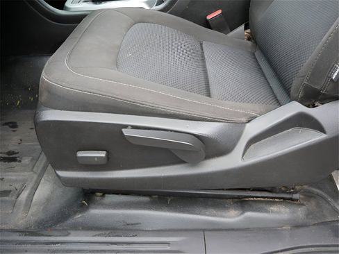 Used 2020 Chevrolet Colorado LT w/ Safety Package image 15