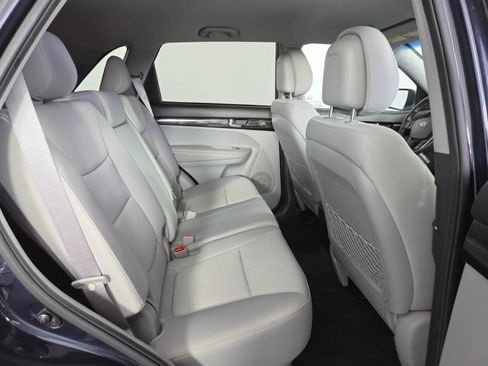 Used 2012 Kia Sorento LX w/ Convenience Pkg FWD image 24