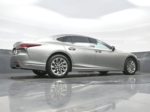 Used 2019 Lexus LS 500 AWD w/ Accessory Package (Z2) image 28