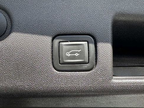 Used 2019 Chevrolet Equinox LT image 22