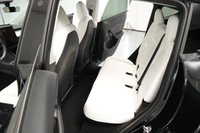 Used 2023 Tesla Model Y Performance AWD/4WD image 44