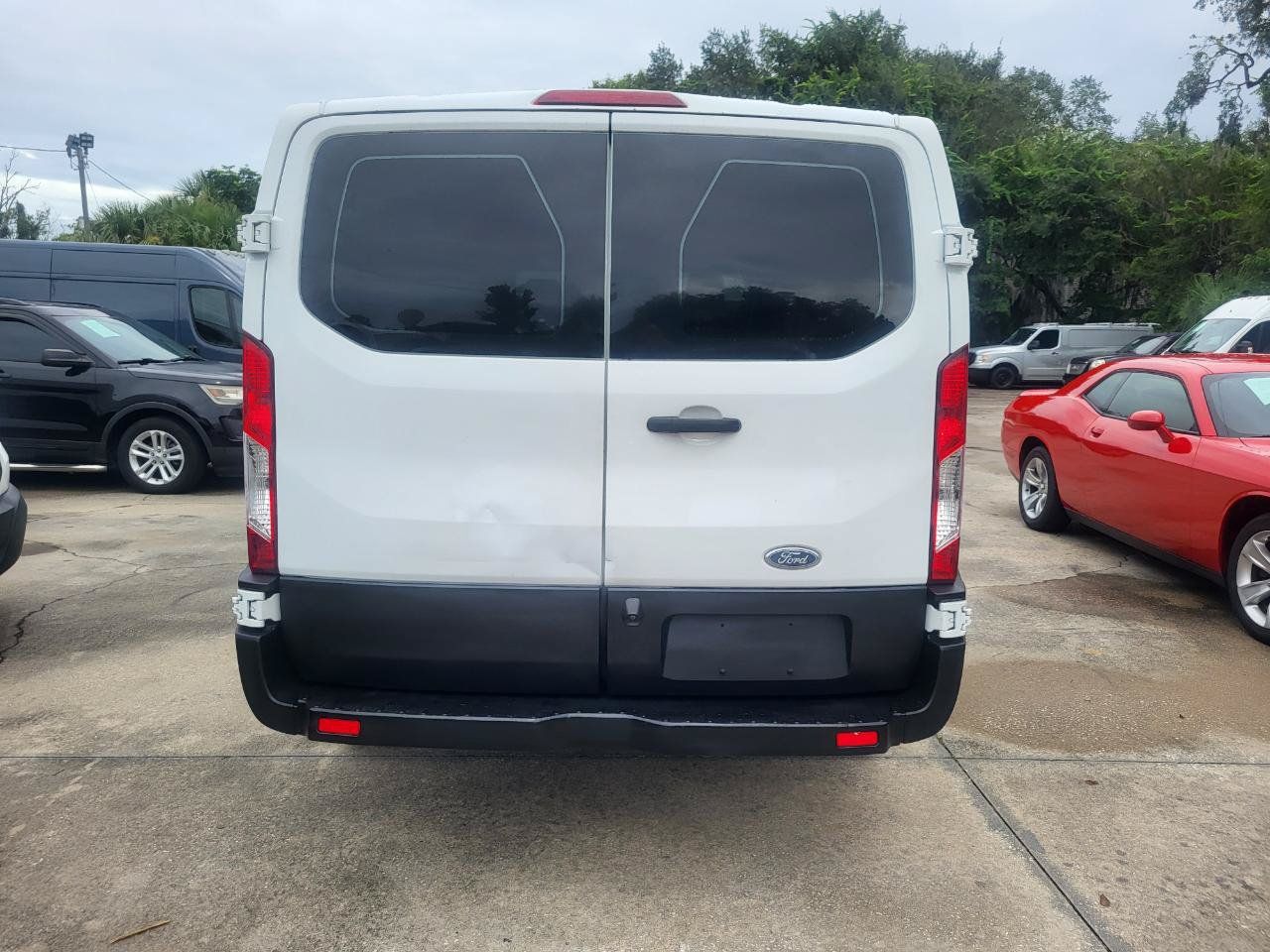 Used 2016 Ford Transit 250 130 Low Roof w/ Exterior Upgrade Package RWD image 29