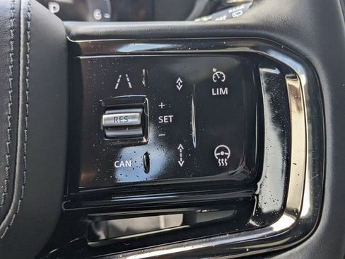 New 2025 Land Rover Range Rover Velar Dynamic SE AWD/4WD image 22