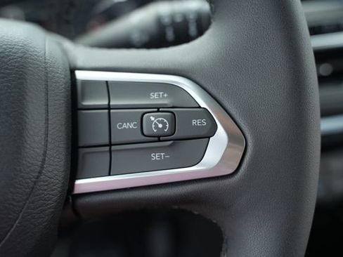 New 2026 Jeep Compass Latitude AWD/4WD image 30