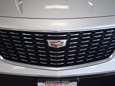 Used 2020 Cadillac XT4 Premium Luxury image 9