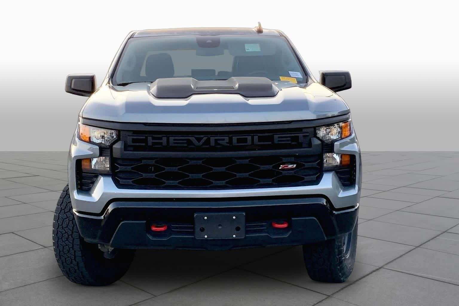 Used 2025 Chevrolet Silverado 1500 Custom Trail Boss AWD/4WD image 4