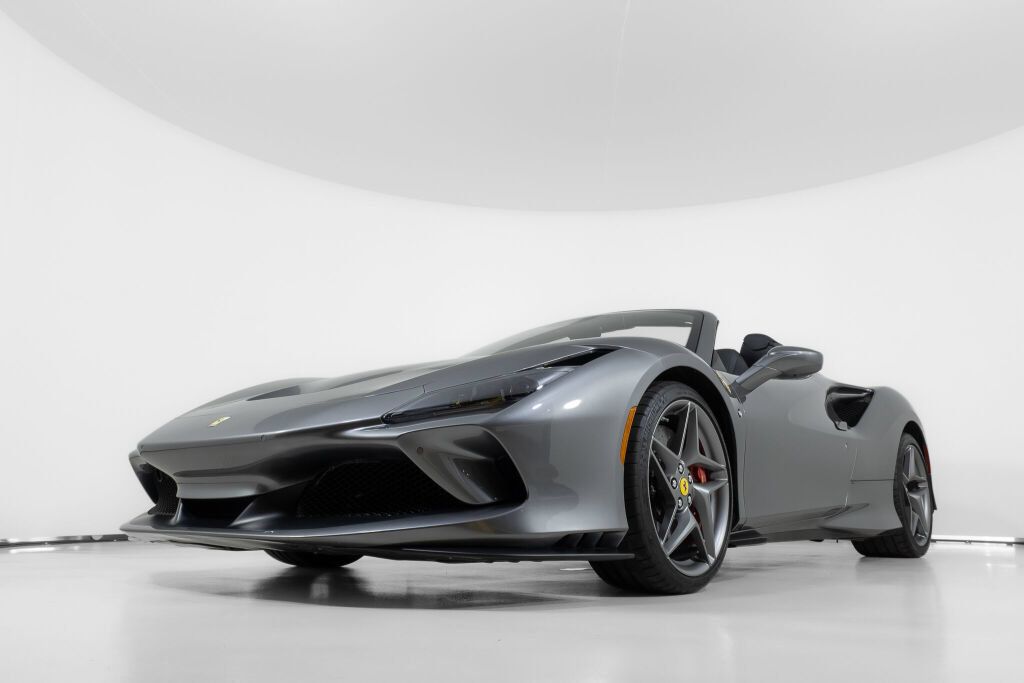 Used 2022 Ferrari F8 Tributo RWD image 15