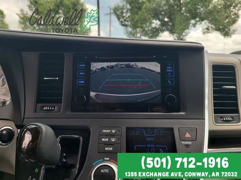 Used 2017 Toyota Sienna XLE Premium FWD image 20