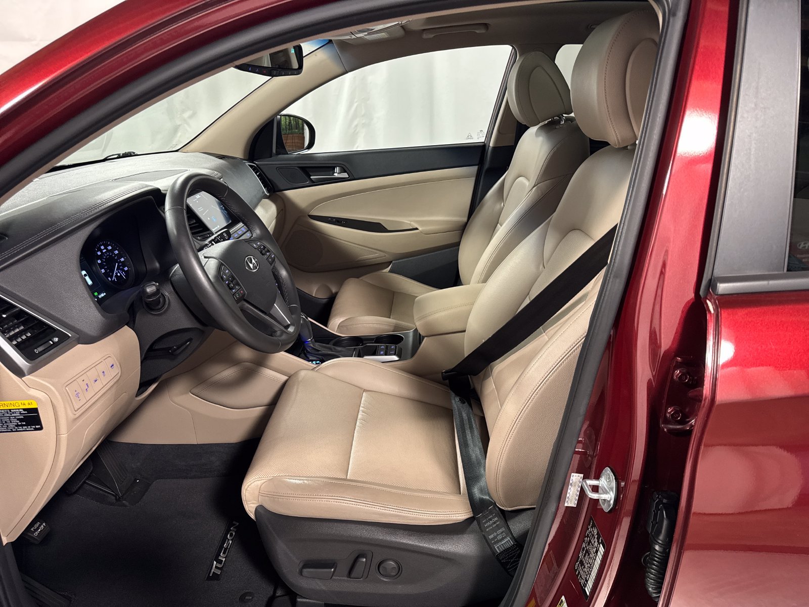 Used 2016 Hyundai Tucson Limited w/ Option Group 03 AWD/4WD image 3