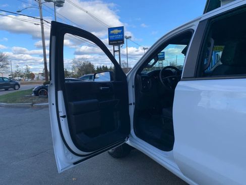 Certified 2024 Chevrolet Silverado 1500 Custom image 15