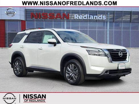 New 2025 Nissan Pathfinder SV w/ SV Premium Package image 1