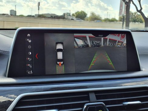 Used 2019 BMW 750i w/ Executive Package RWD image 16