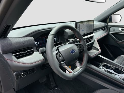 New 2026 Ford Explorer ST-Line w/ ST-Line Street Pack RWD image 6