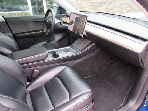 Used 2021 Tesla Model Y Performance AWD/4WD image 26