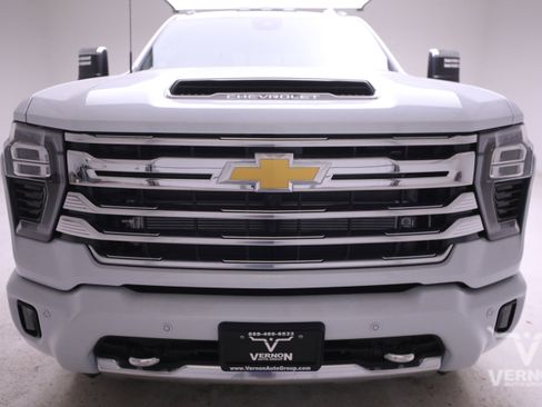 New 2026 Chevrolet Silverado 3500 High Country w/ Technology Package image 8