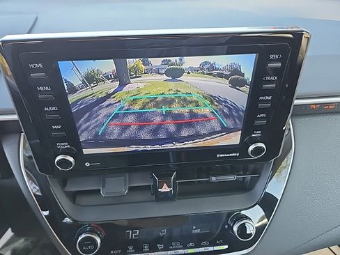 Used 2022 Toyota Corolla LE image 30