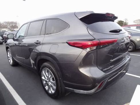 Certified 2020 Toyota Highlander Limited image 6