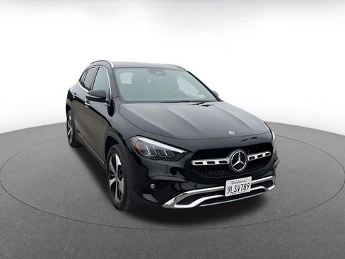 Used 2025 Mercedes-Benz GLA 250 4MATIC image 3