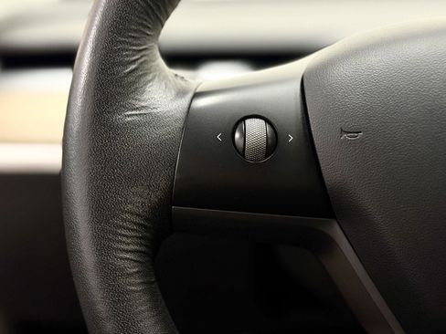 Used 2022 Tesla Model 3 Long Range image 16