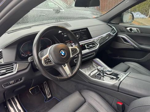 Used 2022 BMW X6 M50i w/ Executive Package image 8