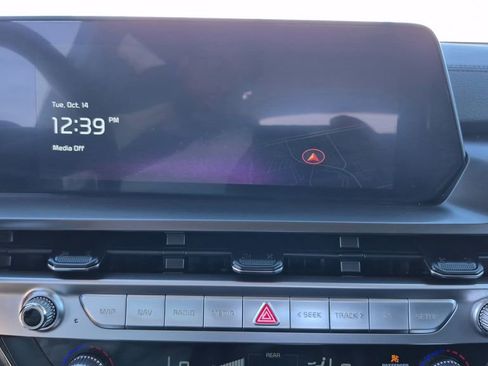 Certified 2025 Kia Telluride S image 10