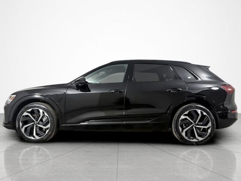 Used 2024 Audi Q8 e-tron Premium Plus w/ Premium Plus Package AWD/4WD image 2