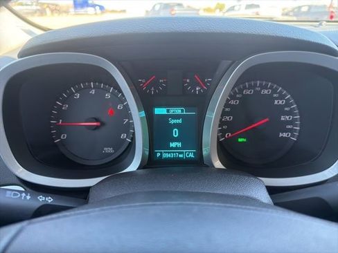 Used 2017 Chevrolet Equinox LS image 22