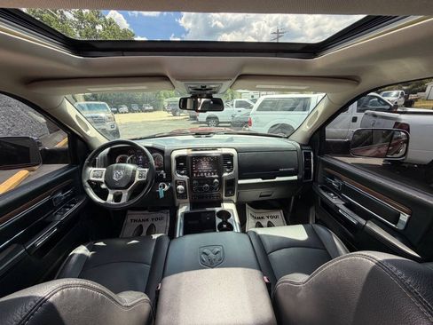 Used 2015 RAM 1500 Laramie AWD/4WD image 3