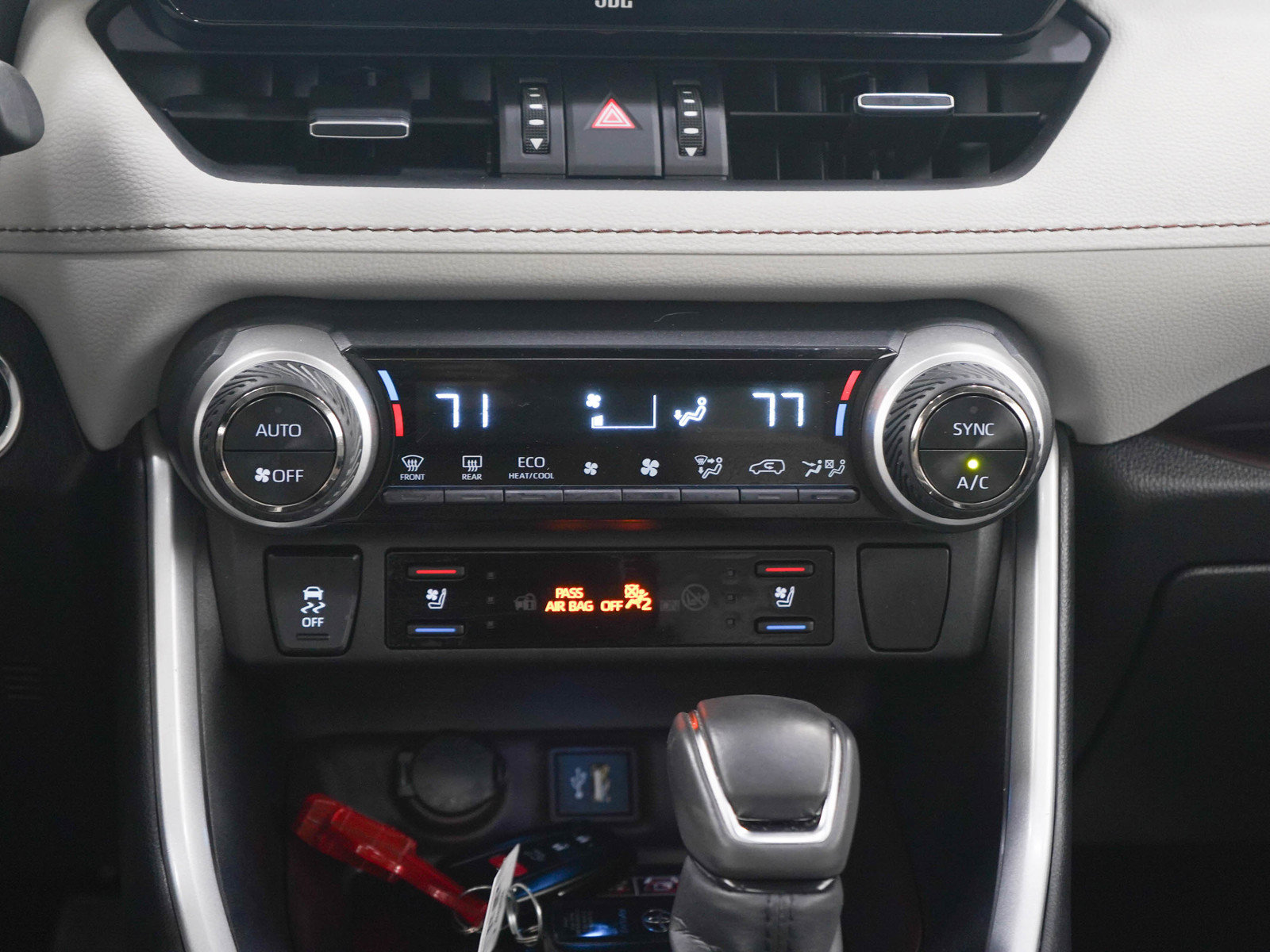 Used 2023 Toyota RAV4 Limited AWD/4WD image 19