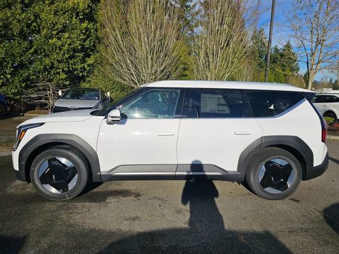 New 2026 Kia EV9 Wind image 8