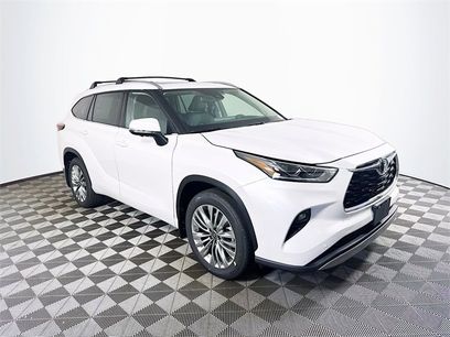 New 2025 Toyota Highlander Platinum