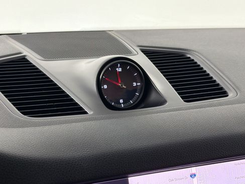 Certified 2023 Porsche Cayenne AWD/4WD image 29