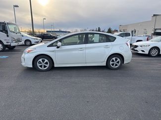 Used 2012 Toyota Prius Three video 2