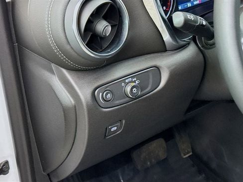 Used 2025 Chevrolet Blazer LT w/ Midnight/Sport Edition image 13