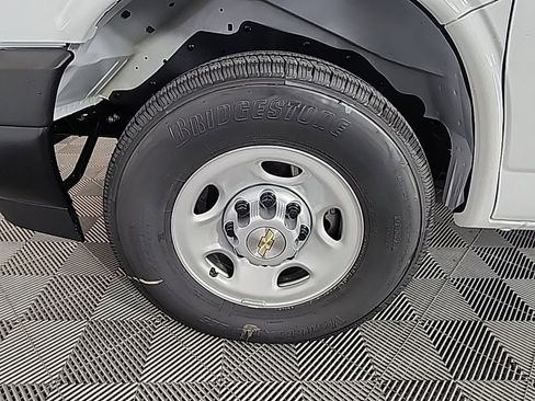 New 2025 Chevrolet Express 3500 w/ Driver Convenience Package image 18