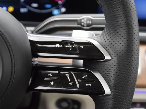 Used 2026 Mercedes-Benz GLS 450 4MATIC image 26