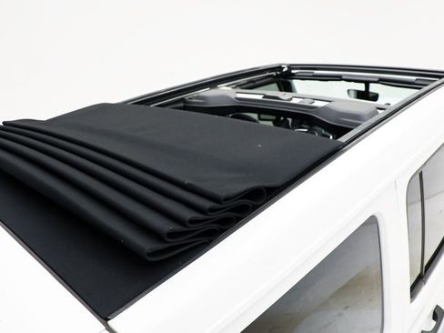 Used 2023 Jeep Wrangler Unlimited Sahara image 28