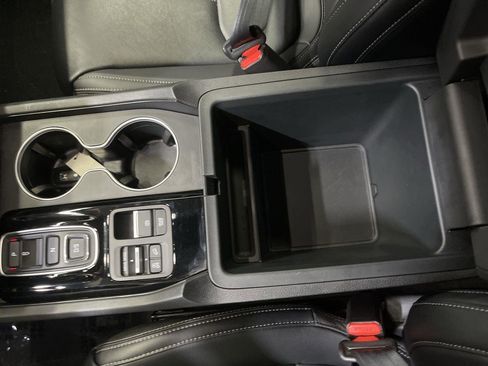 Used 2023 Honda Pilot Touring image 21