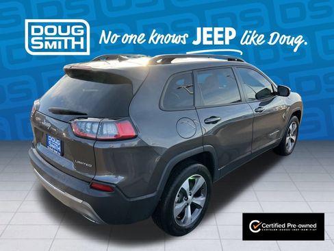 Certified 2022 Jeep Cherokee Limited image 6