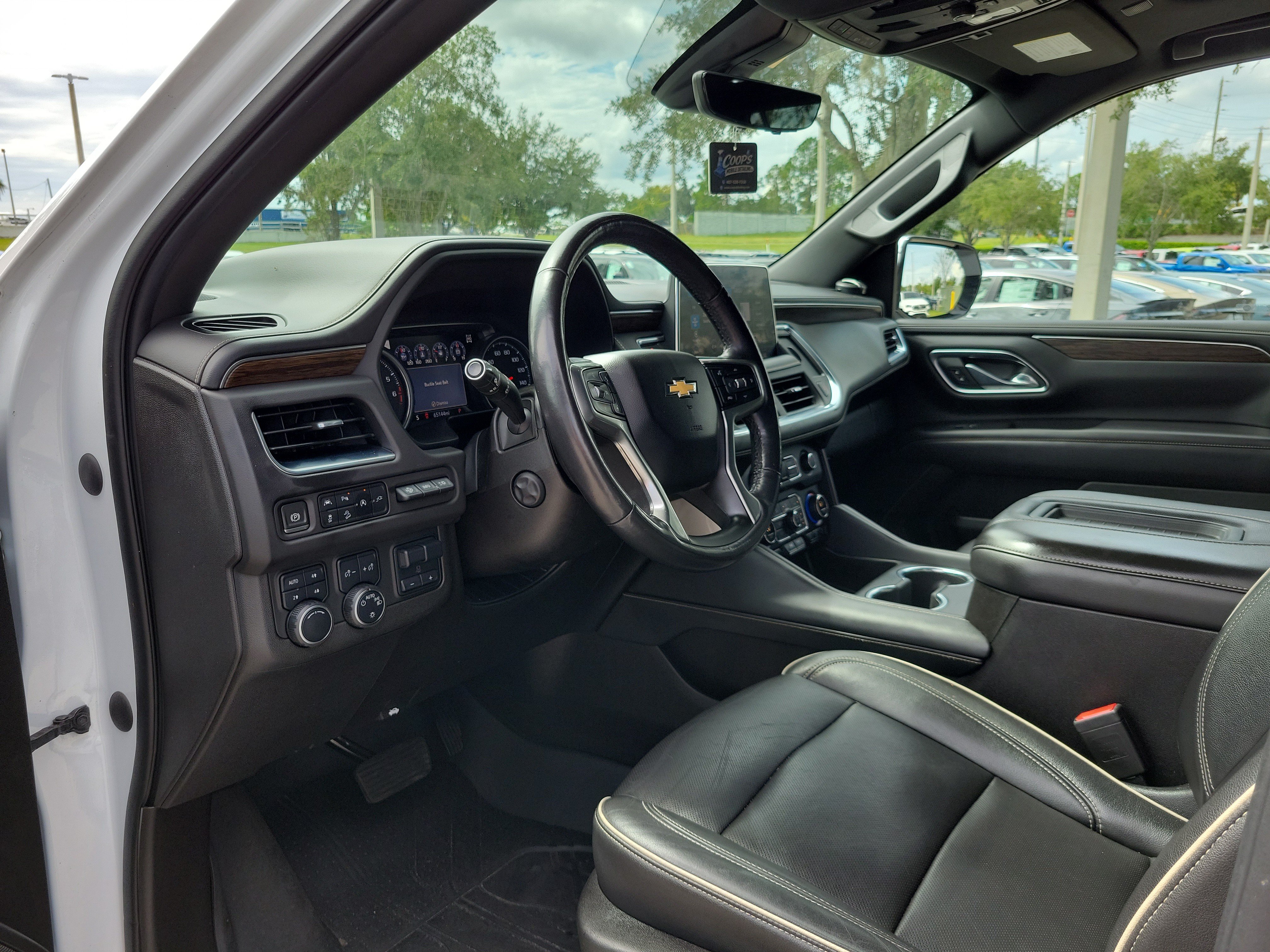 Used 2021 Chevrolet Suburban Premier w/ Premium Package AWD/4WD image 15