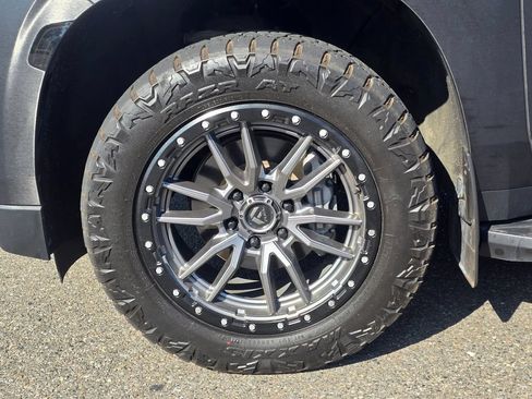 Used 2022 Chevrolet Tahoe LT AWD/4WD image 9