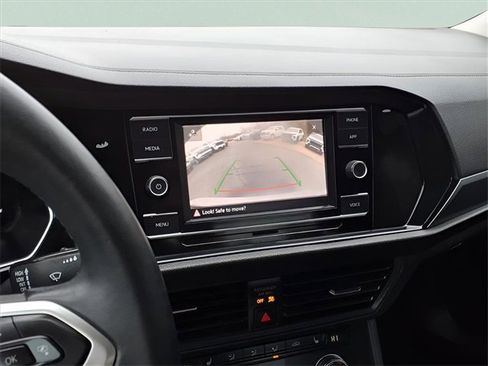 Used 2024 Volkswagen Jetta SE image 23