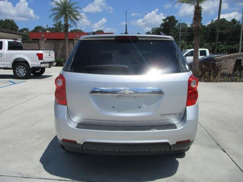Used 2010 Chevrolet Equinox LT FWD image 28
