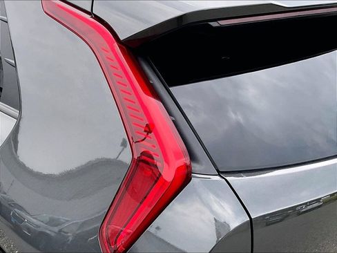 Used 2024 Kia Niro Wave FWD image 33