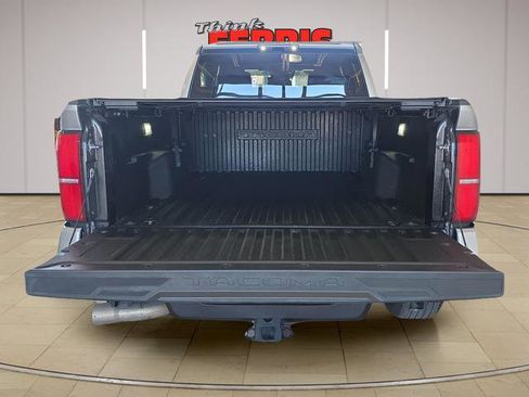 Used 2025 Toyota Tacoma TRD Sport AWD/4WD image 9