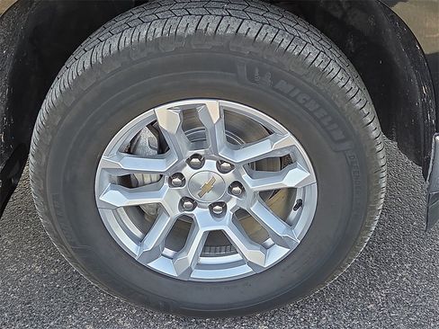 Used 2023 Chevrolet Silverado 1500 LT image 11