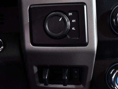 Used 2021 Ford F350 Lariat w/ Lariat Ultimate Package image 30